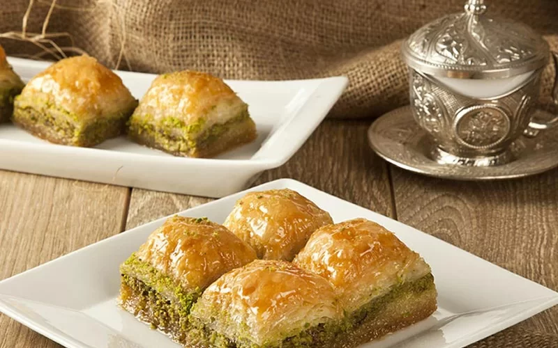 CEVİZLİ BAKLAVA